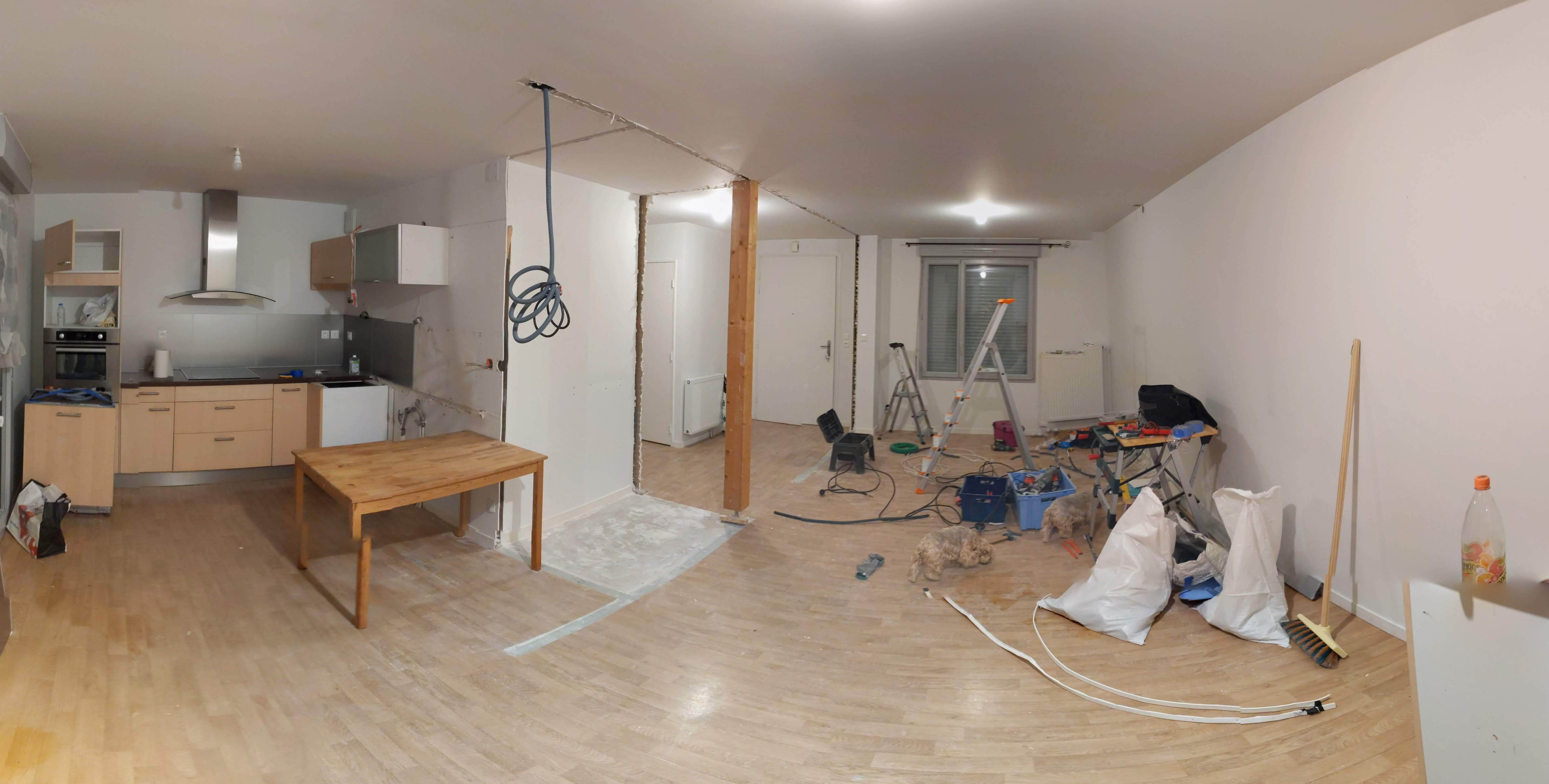 The entrance is now part of the main room Main room without the wall